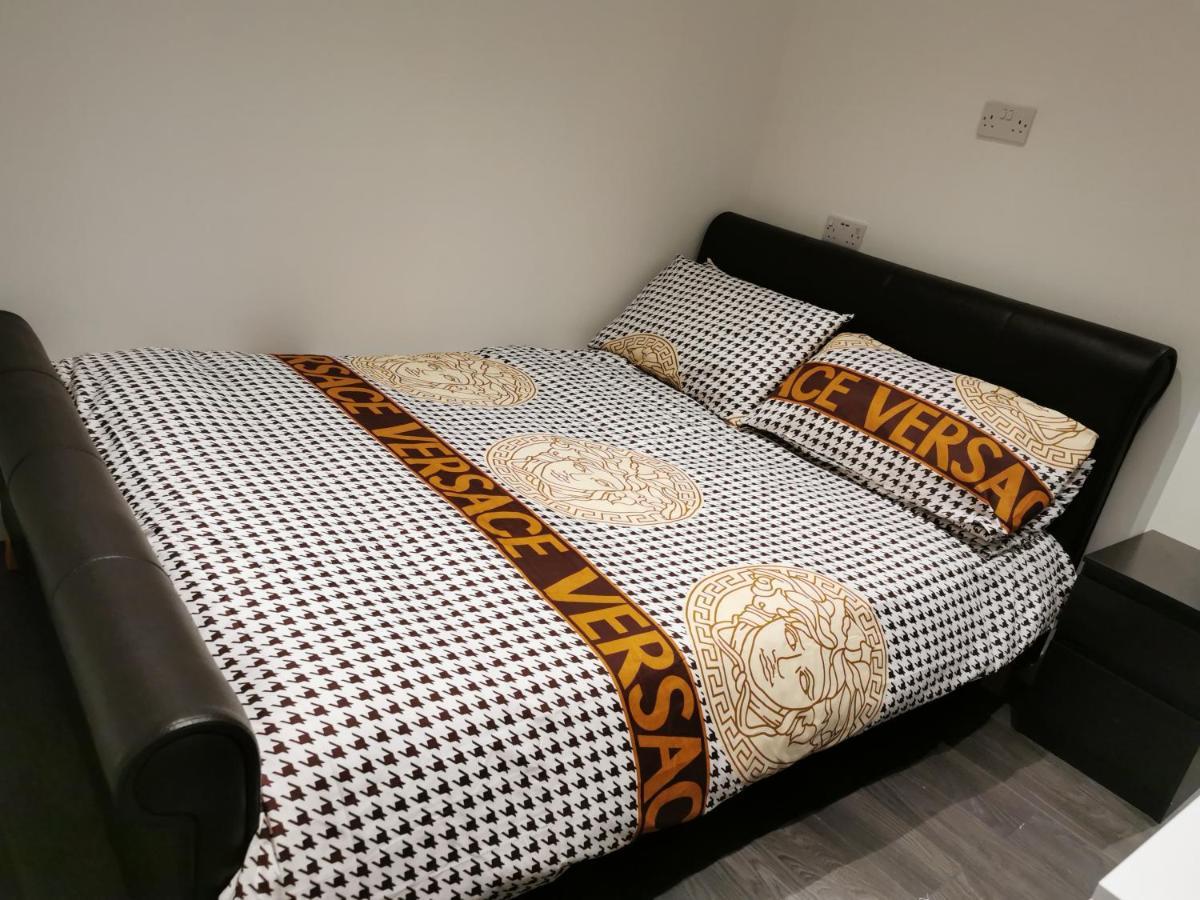 Studio Self Contained Double Bedroom 伦敦 外观 照片